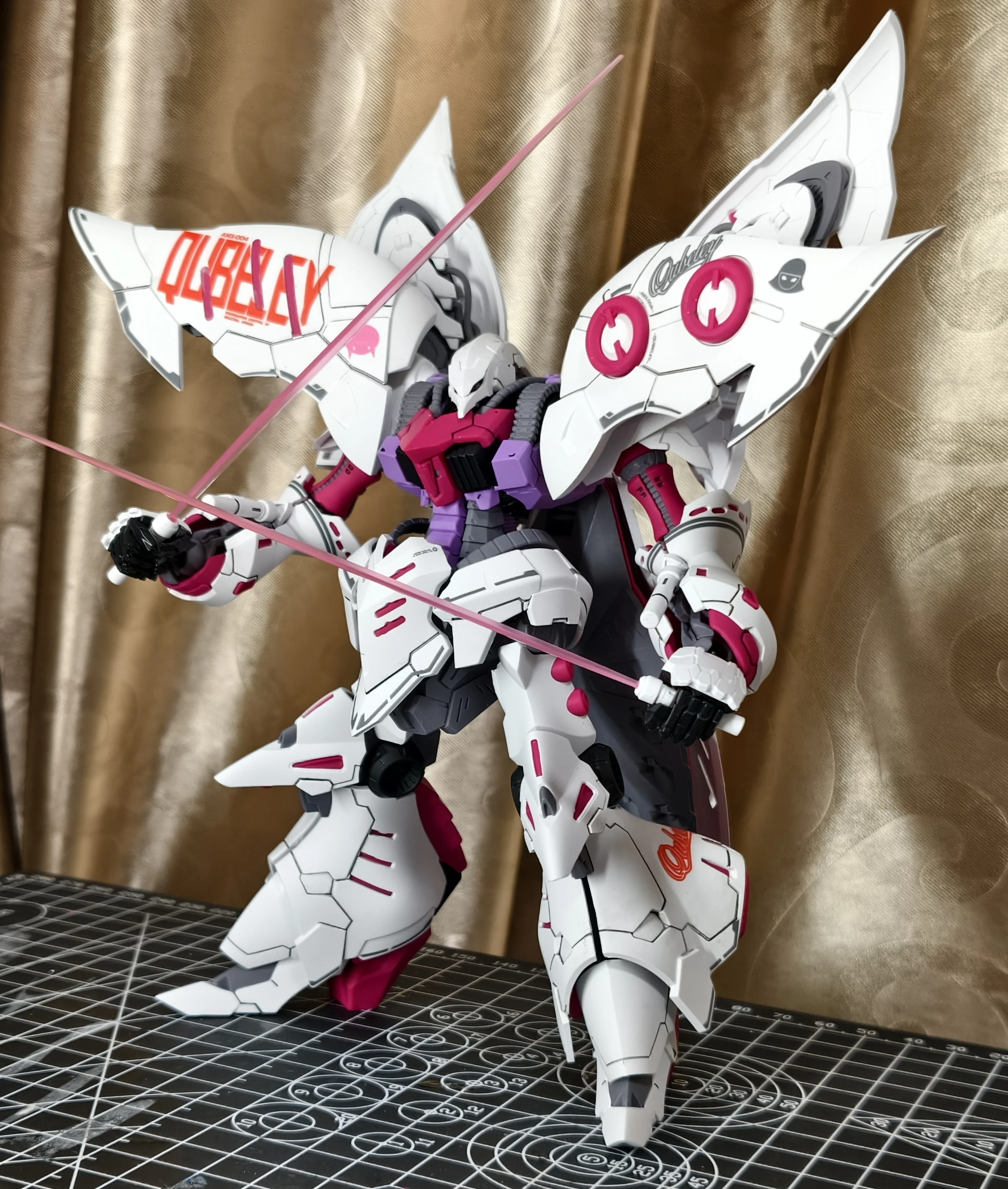 Yiya Studio Qubeley 1/120 Amx-004 ديلوكس طبعة لعبة المنقولة Mecha تجميع عمل الشكل نموذج شخصية في الأوراق المالية