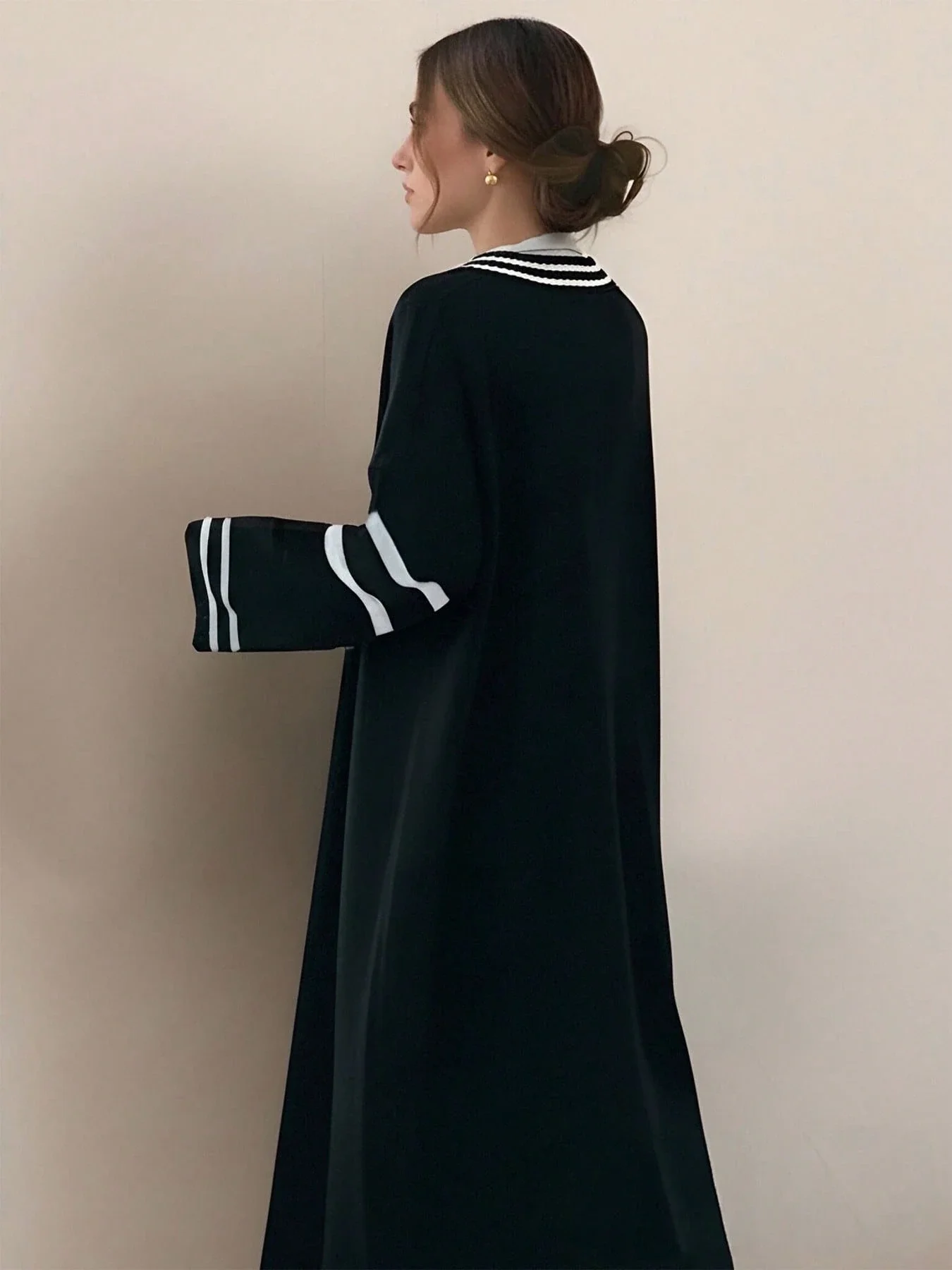 

Autumn Winter Women Casual Elegant Long Knitted Cardigan Black White Striped Edge