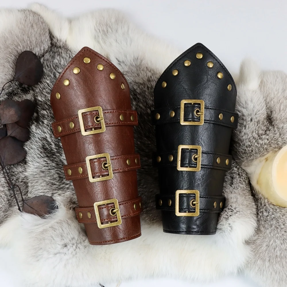 

Medieval Belt Viking Knight Cosplay Rivet Bracelet PU Leather Material Outdoor Knight Riding Dress Cosplay Belt Accessory