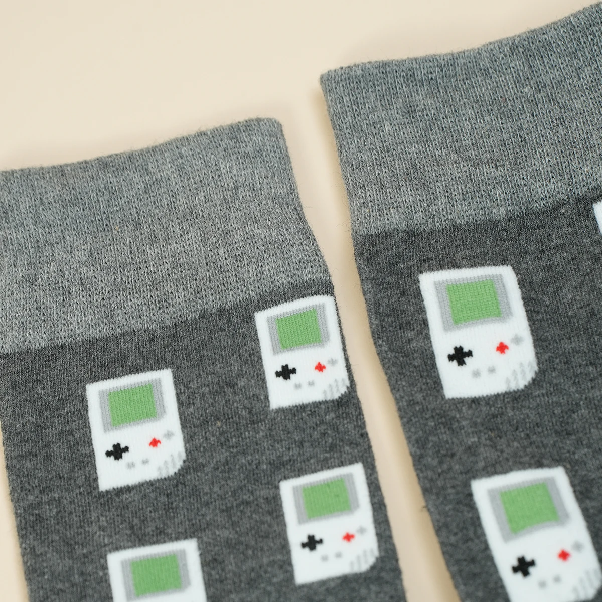 1 Pair Unisex Novelty Creative Game Console Pattern Mid-Calf Socks Suit In All Seasons