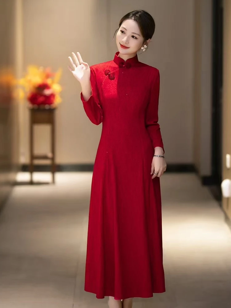 

Красное длинное вечернее платье-ципао в китайском стиле, улучшенная версия, для женщин старше 35 лет, ретро-дизайн