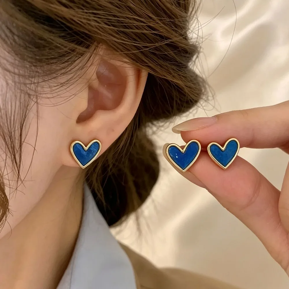Vintage Blue White Peach Heart Stud Earrings Heart Shaped Design Niche Ins Retro Temperament for Women Accessory