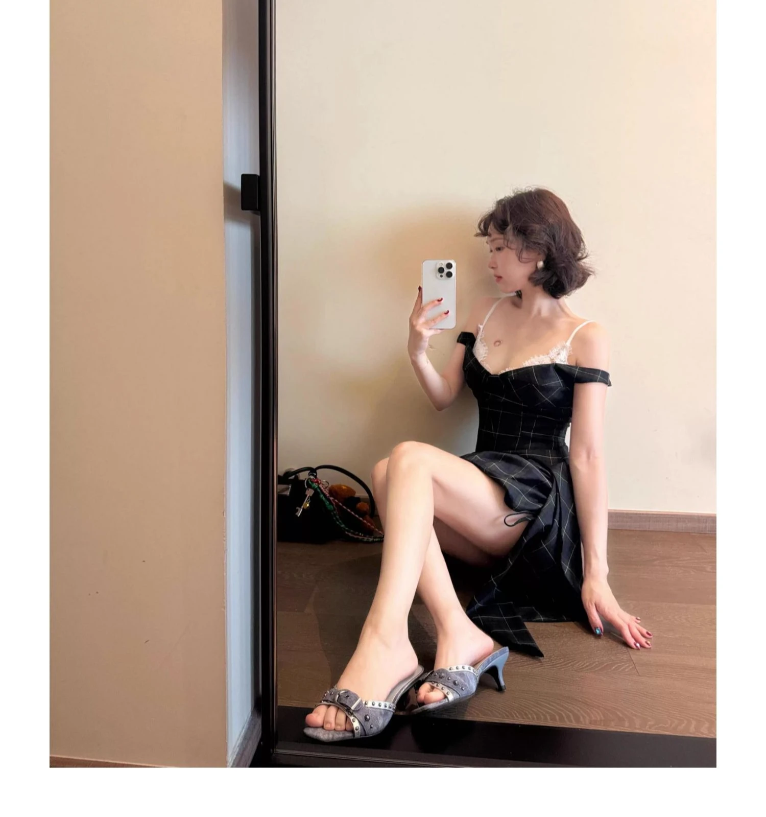 Letnia nowość 2025, seksowna sukienka na ramiączkach w stylu hot girl, dopasowany krój, idealna na co dzień i randki, imitacja dwuczęściowej sukienki, ciemnozielona krata, koronka, krótka sukienka.