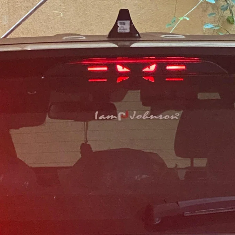 اكسسوارات السيارات ملصق الضوء الخلفي أضواء الفرامل حامي المصباح ألياف الكربون يغطي التصميم مع الأصلي لشعار شيري تيجو 7