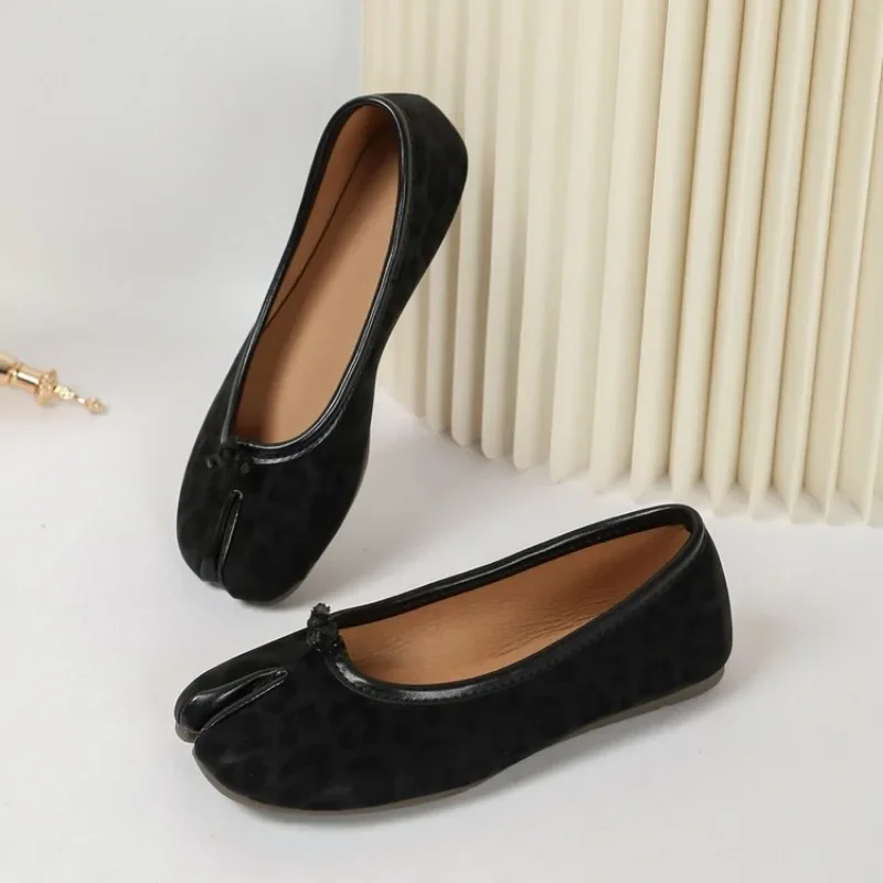 Modische Ballerinas mit Leopardenmuster und geteilter Zehenpartie für Damen, Frühling/Sommer, lässig, weiche Sohlen, bequeme Slipper, Tanzschuhe für Mädchen, Tabi-Schuhe – Detail 13