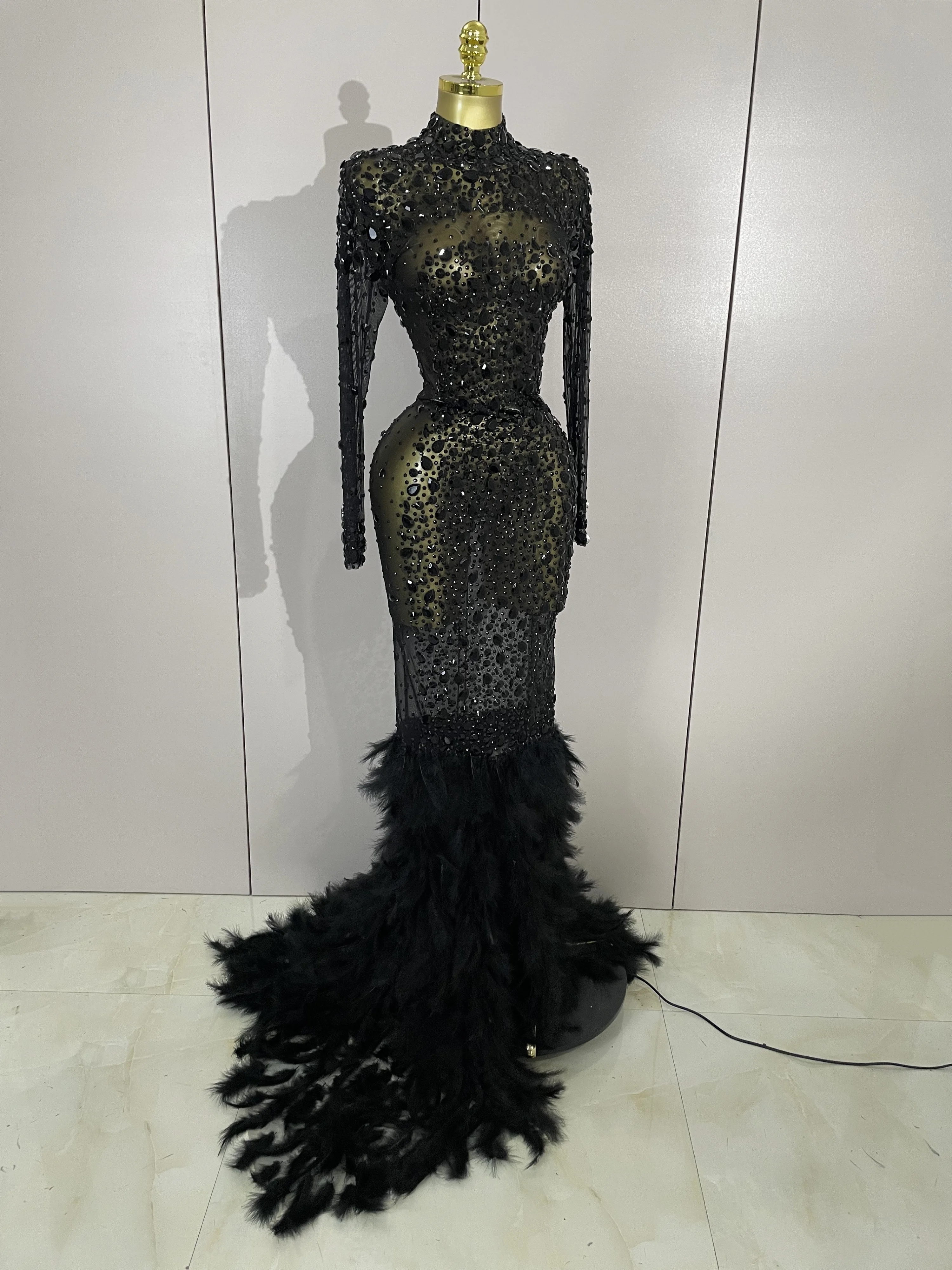 Luxury Sparkling Black Crystal Feathers Long Sleeve Sheer Maxi Dress Women Wedding Celebrate Birthday Party Prom Gown Stage Wear