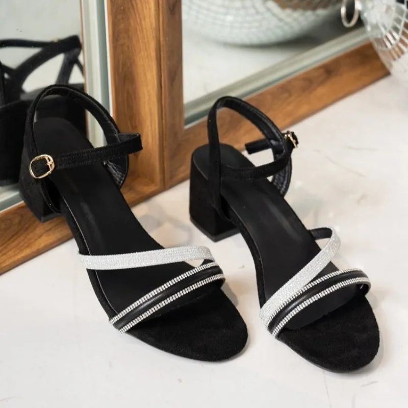 صنادل مماشي للموضة النسائية 2025 كعب مكتنز المفتوحة تو مشبك واحد حزام الماس اللامع عالية الكعب مع تنورة ركاب أحذية نسائية #2