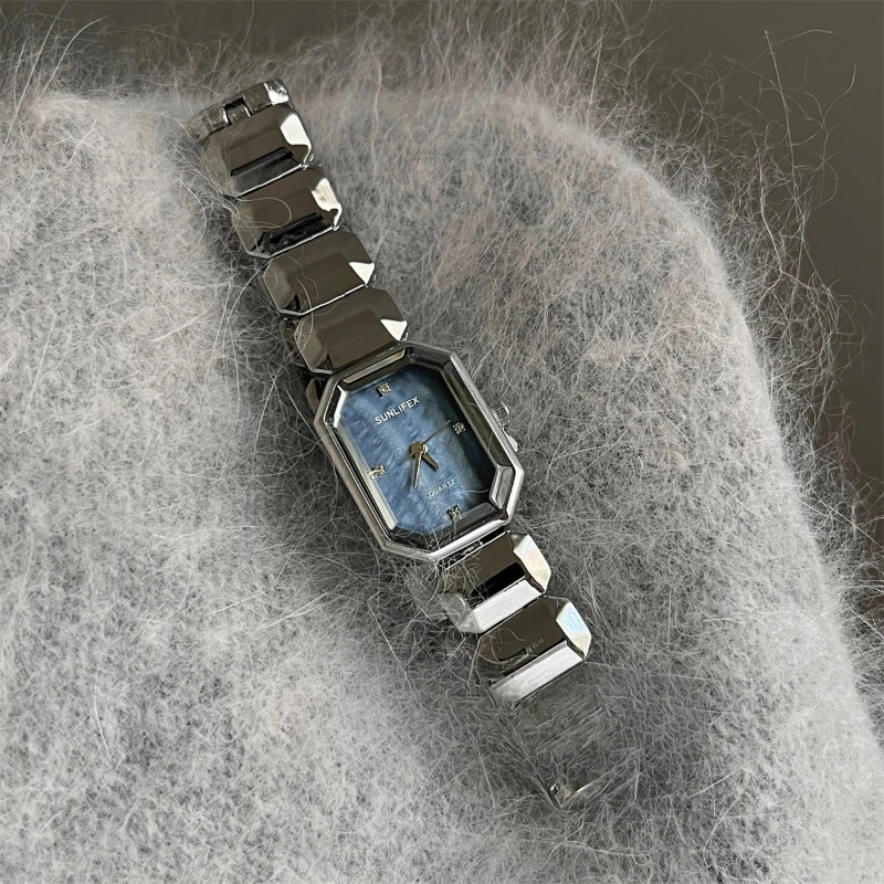 Classic Trend Ladies Watch Elegant Simple Retro Premium 2025 Waterproof Quartz Watch Birthday Gift