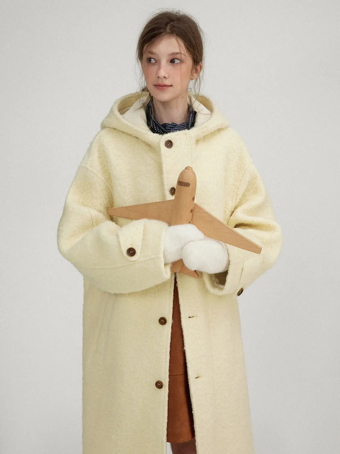 

Hooded Retro Mid Length Coat For Women In Autumn And Winter, Super Thick And Loose Looped Woolen Fabric, Layered And Worn