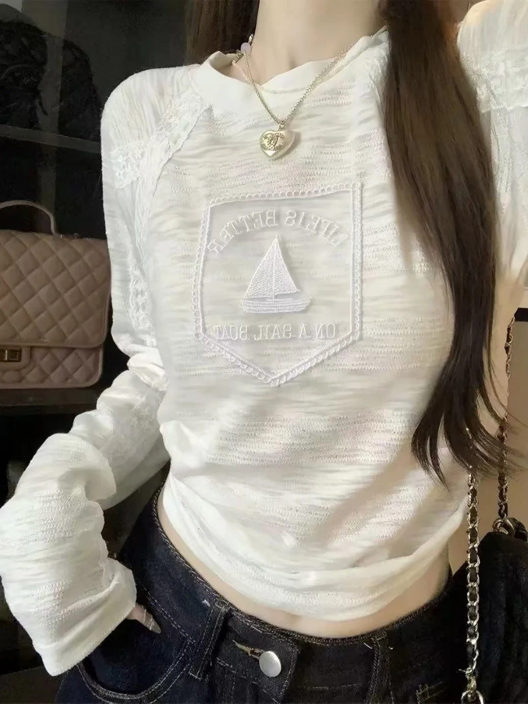 Casual Long Sleeve White Lace Base Shirt Women's Autumn Winter New Style Sweet Spicy Girl Top Loose Fit round Neck T-shirt