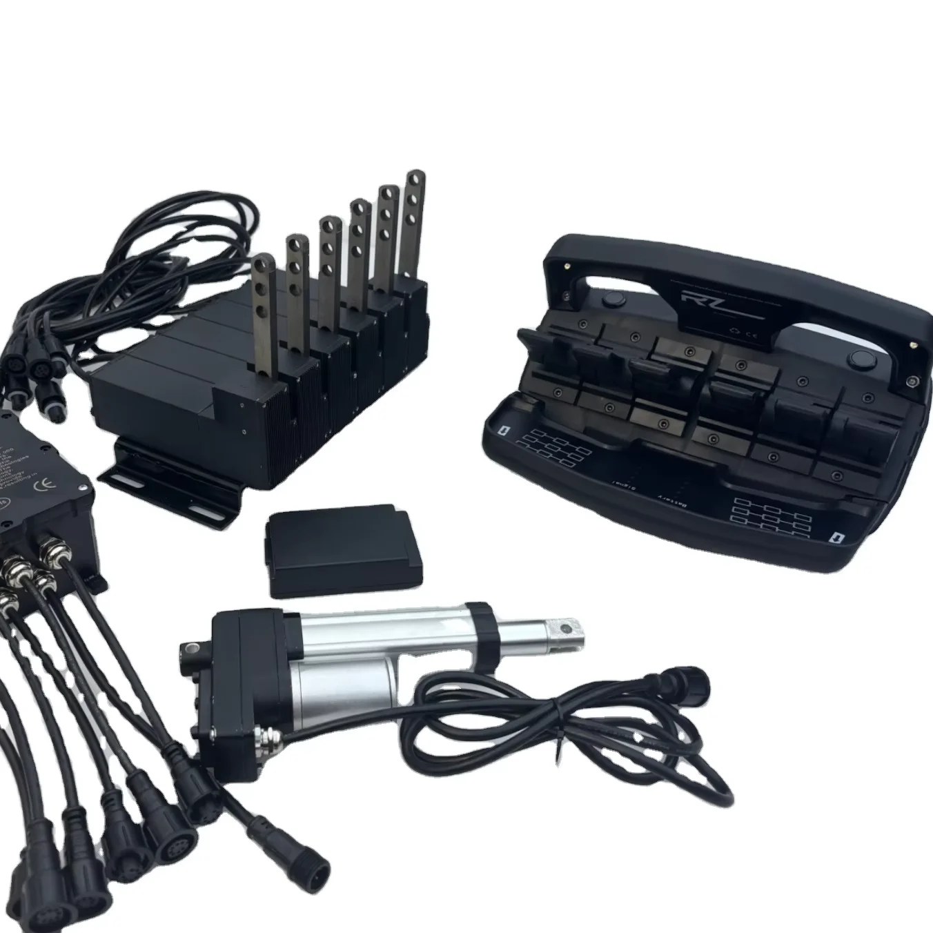 Six-Lever Wireless Remote Controller  Enables Manual Control and Is Suitable for Truck Cranes and Drilling Rigs.