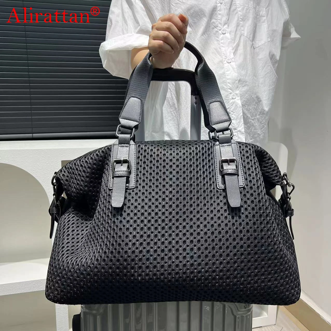 Alirattan 2026 حقيبة سفر جديدة بتصميم كاجوال بسيط من نسيج النايلون الشبكي حقيبة كروس بكتف واحد #1
