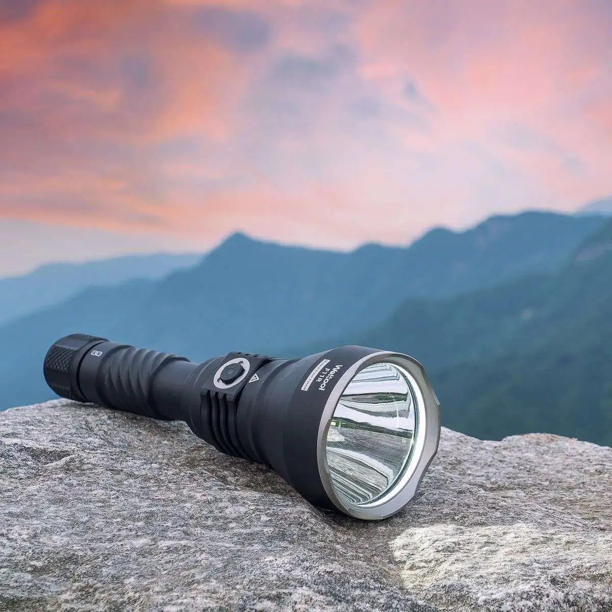 Weltool F11R“Dragon from Forest” Rechargeable long-range LED flashlight