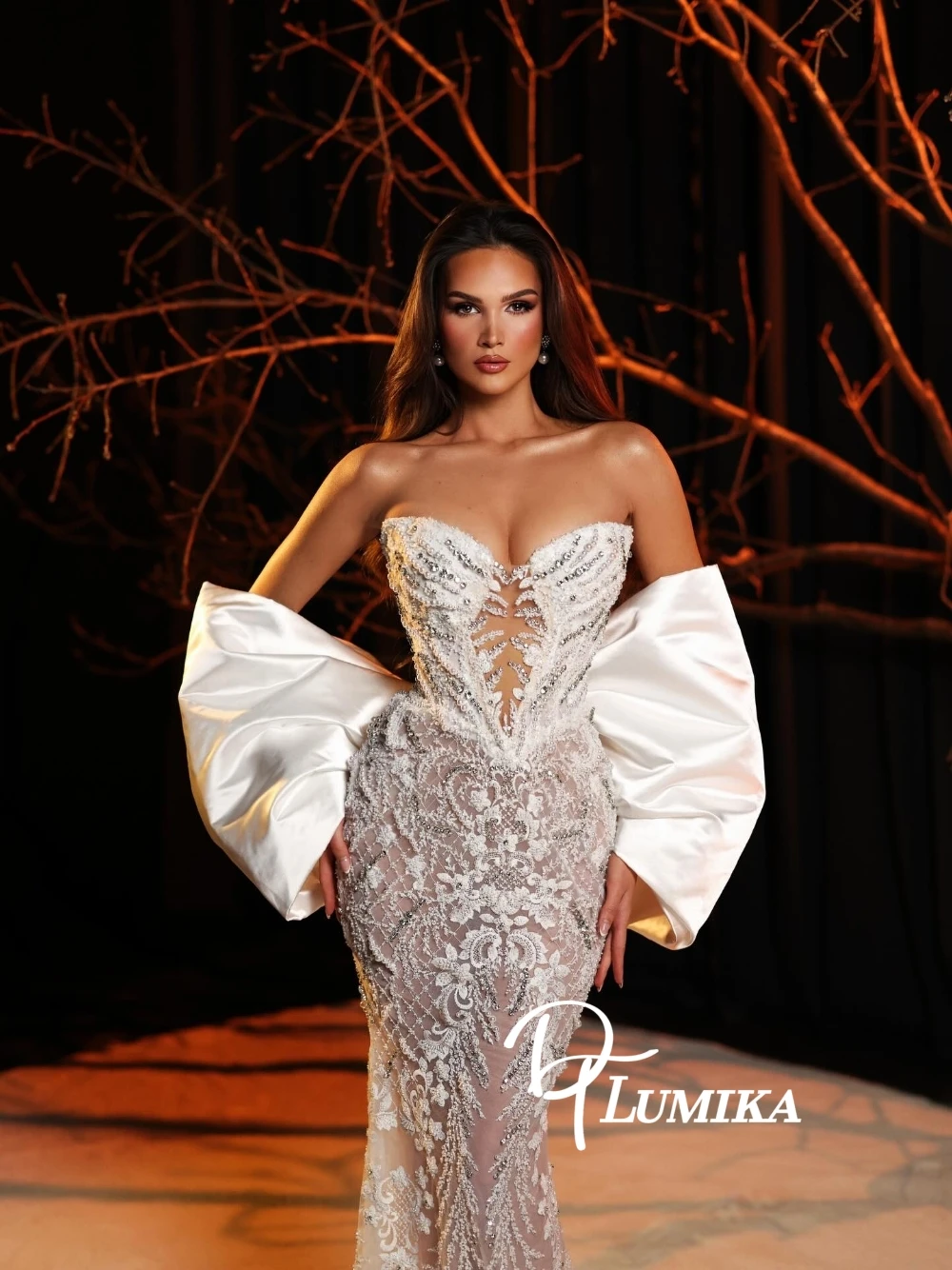 Fashionable Beaded Appliques Wedding Dress Delicate Two Pieces Illusion Mermaid Customized Bride Wear With Cape Charming Gown
