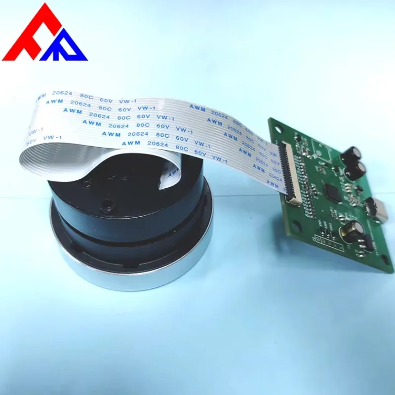 Nowy wyświetlacz TFT LCD firmy producenta o przekątnej 1,6 cala, 2,1 cala i 2,4 cala, okrągły i kwadratowy, z płytą konwersji, portem szeregowym i obrotowym ekranem.