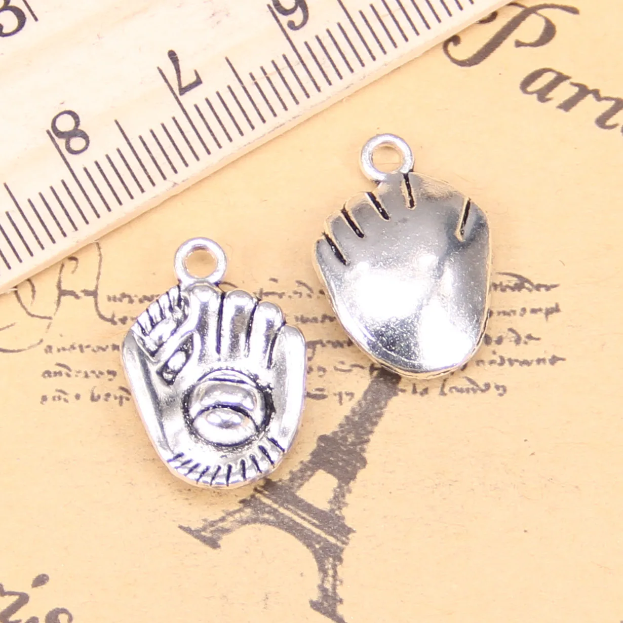 48pcs Jewelry Charms baseball glove 20x14mm Antique Silver Plated Pendants Making DIY Handmade Tibetan Silver Jewelry