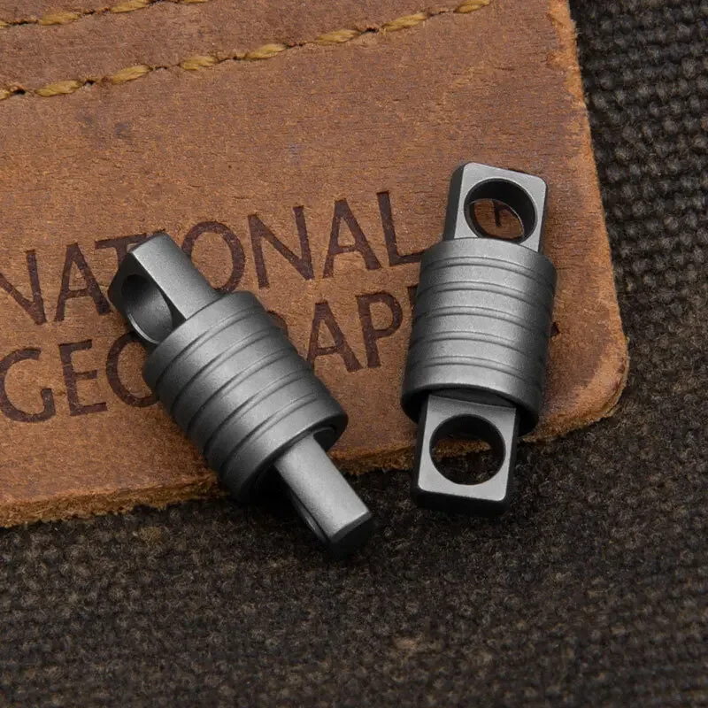 FEGVE FB35 360 Degree Rotation Titanium Gimbal Ring Portable Double Keychain Accessory
