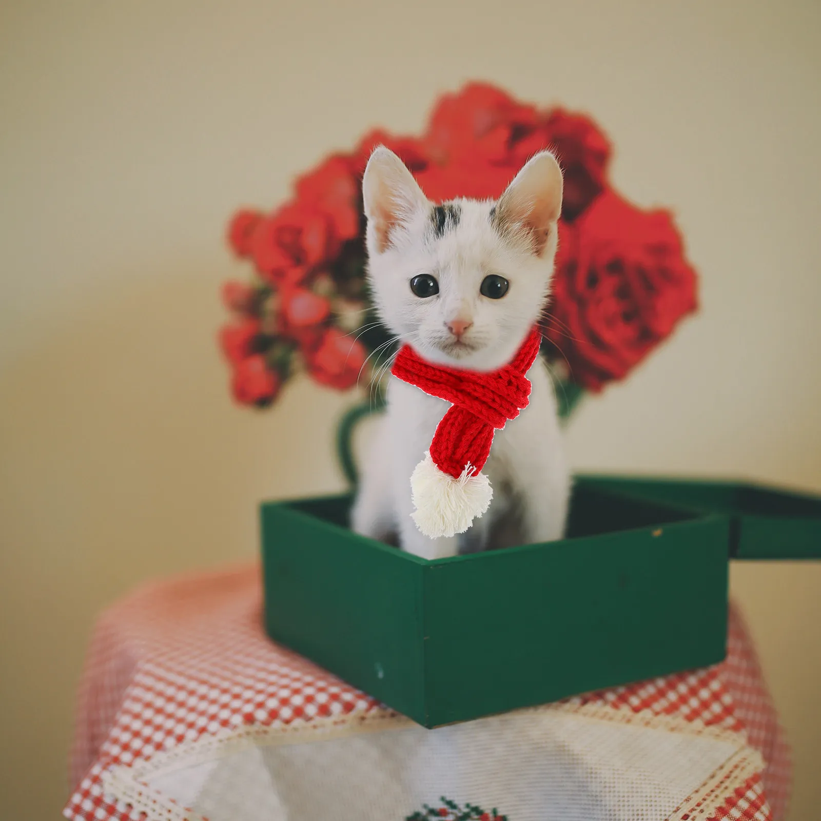 1Pcs Pet Knitted Christmas Scarf Red Soft Lightweight Bib for Small Dogs Cats Xmas Celebration Pet Knitted Scarf
