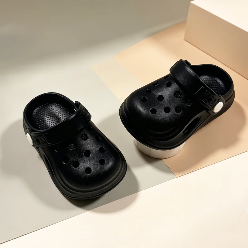 Leichte, weiche EVA-Kinder-Clogs, verstellbarer Rückenriemen, rutschfeste, schnell trocknende Hausschuhe für Kleinkinder, für drinnen und am Strand – Detail 10