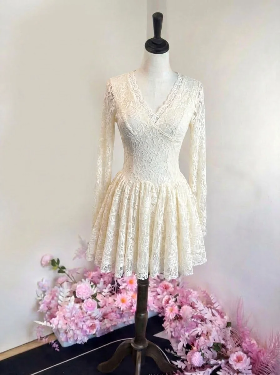 

Летнее японское модное платье в стиле Лолита, женское, с V-образным вырезом, рукавами-колокол, длинными рукавами, мини-платье, повседневное, шикарное, облегающее, 2026