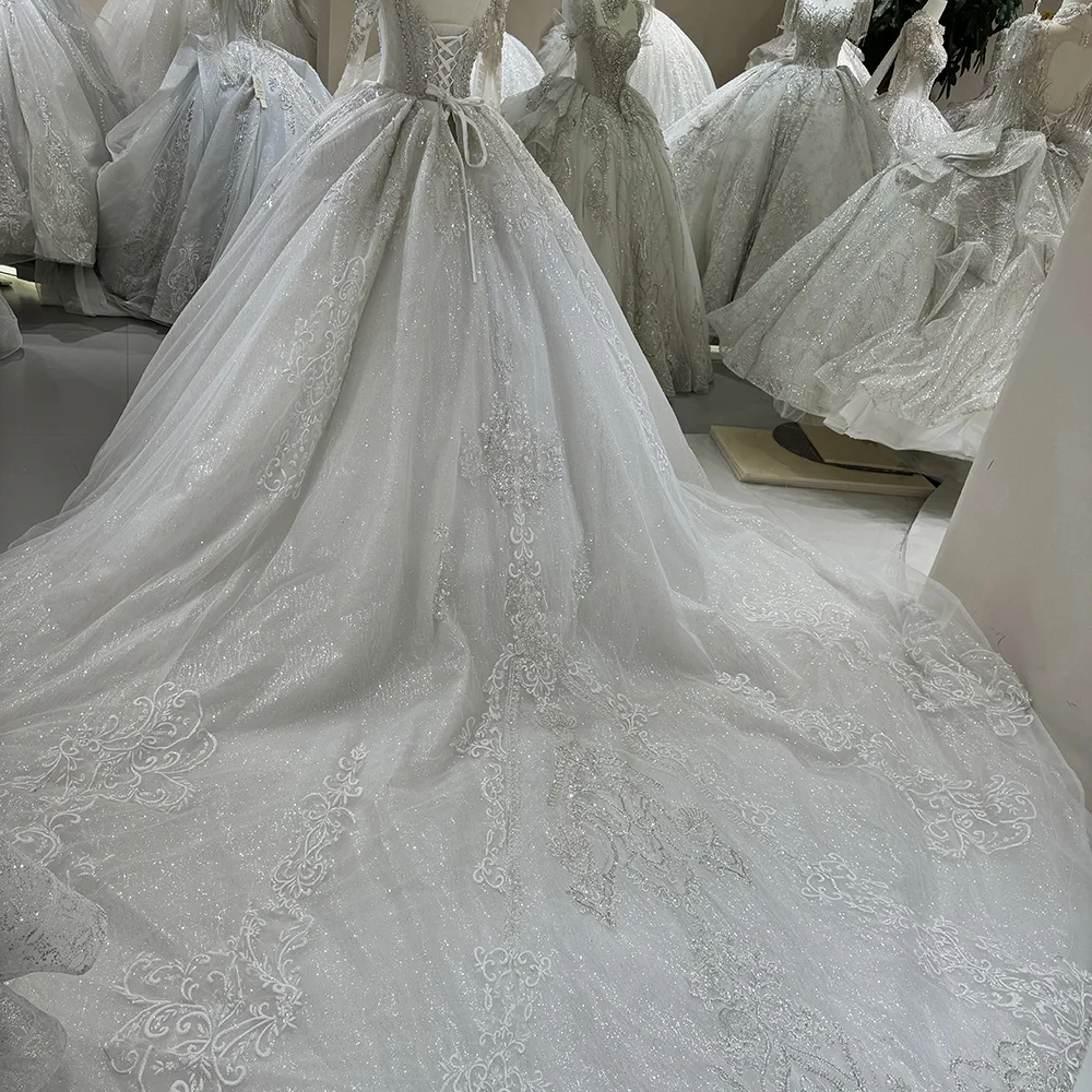 Fascinating Ball Gown Women's Lace High Collar Wedding Dresses Long Sleeved Bride Gowns Customized vestidos de novia boda