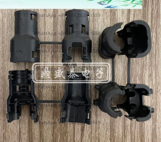 2PCS 1028-008-0405 Connector interconnect de vice  Rectangular connector accessories new original in stock 1028-008-0405 NEW