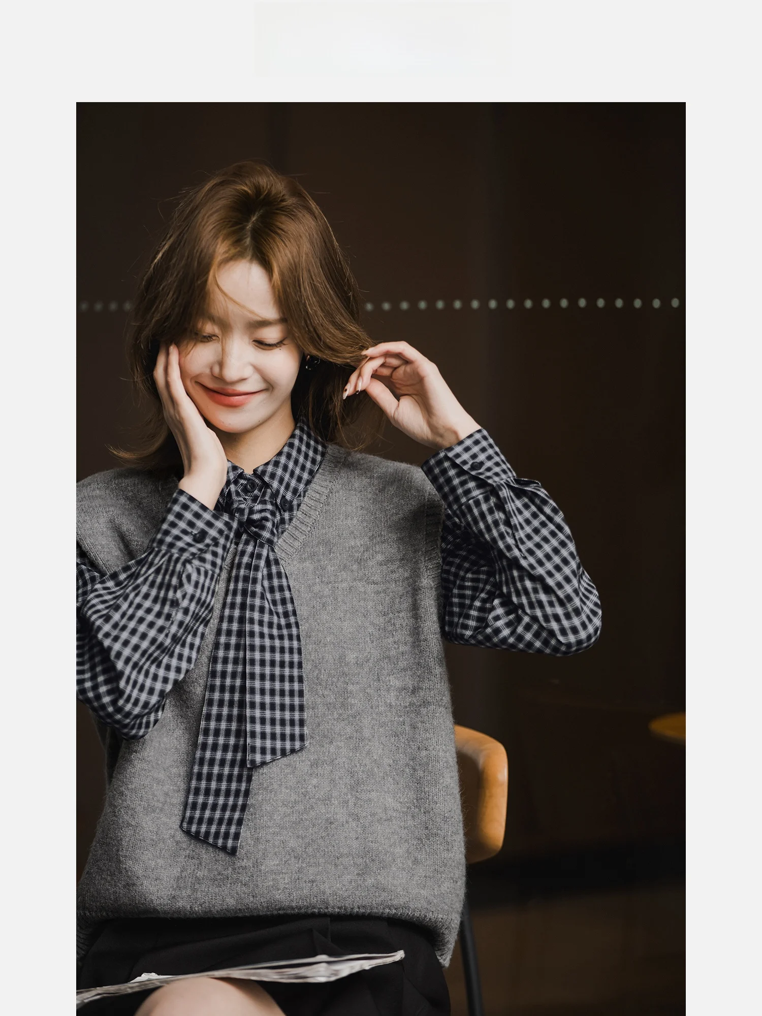 

Женский укороченный вязаный жилет Isa Small с V-образным вырезом, весна 2026, новая коллекция, повседневный, универсальный, в студенческом стиле, укороченная верхняя одежда