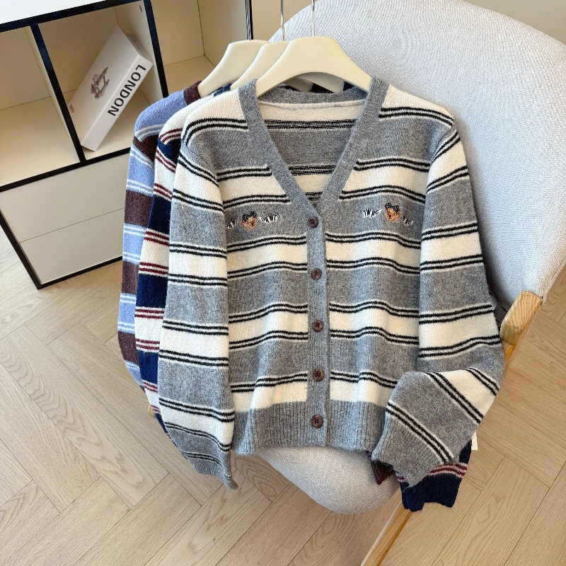 

High Quality Retro Embroidered Striped Cardigan Women Koean Fahsion V Neck Knitted Sweater Female Long Sleeve Streetwear Tops