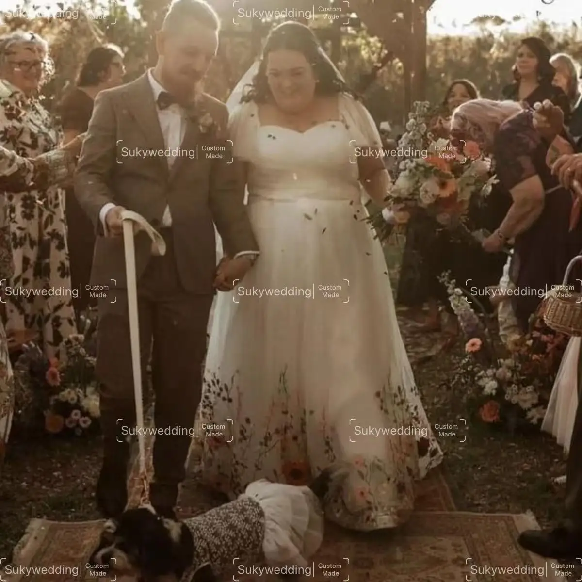 Vestidos de novia de talla grande bordados de girasol Una línea Vestidos de boda florales del país occidental Vestidos de novia de jardín personalizados