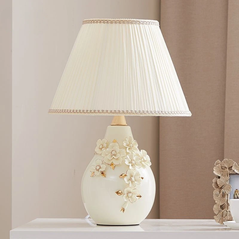 Chinese Ceramic Table Lamp Modern Creative Warm Fashionable Simple Bedroom Bedside Living Room Decoration Carved Desk Light