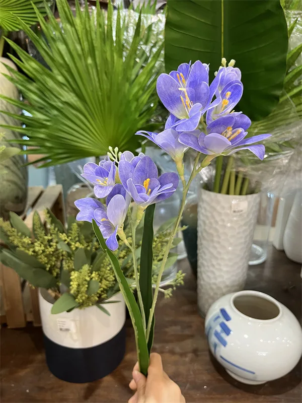 5 Stück Duftende Schneeorchidee aus Latex, Cymbidium-Orchidee, Künstliche Blumen mit Echtem Touch für Hochzeit, Party, Heim- und Tischdekoration – Detail 6