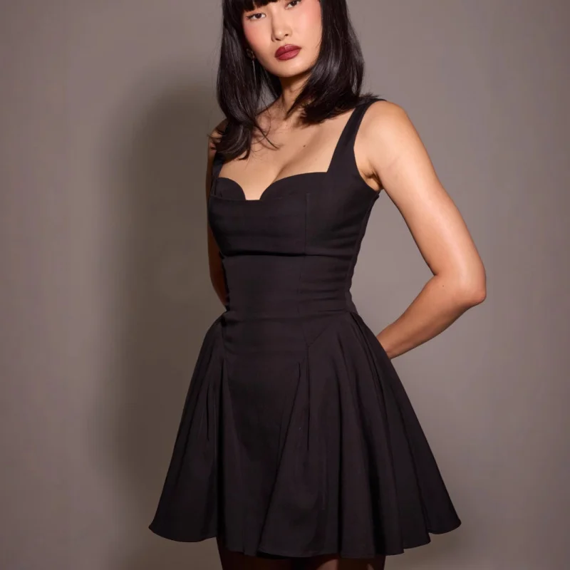 

New European and American Women's Fashion New Waist-Cinching Backless Strap DressVSlim Fit StyleAShort Skirt Dress