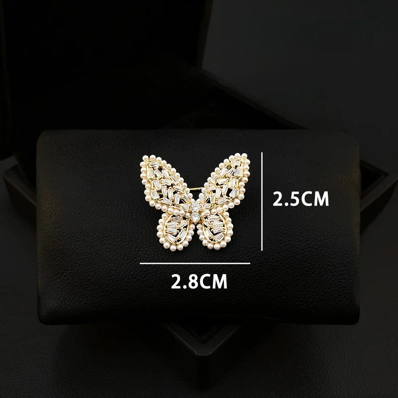 Butterfly Brooch Women's Luxury Suit Neckline Pins Coat Small Insect Corsage Clothes Accessories Fashion Pearl Jewelry Gift 5832