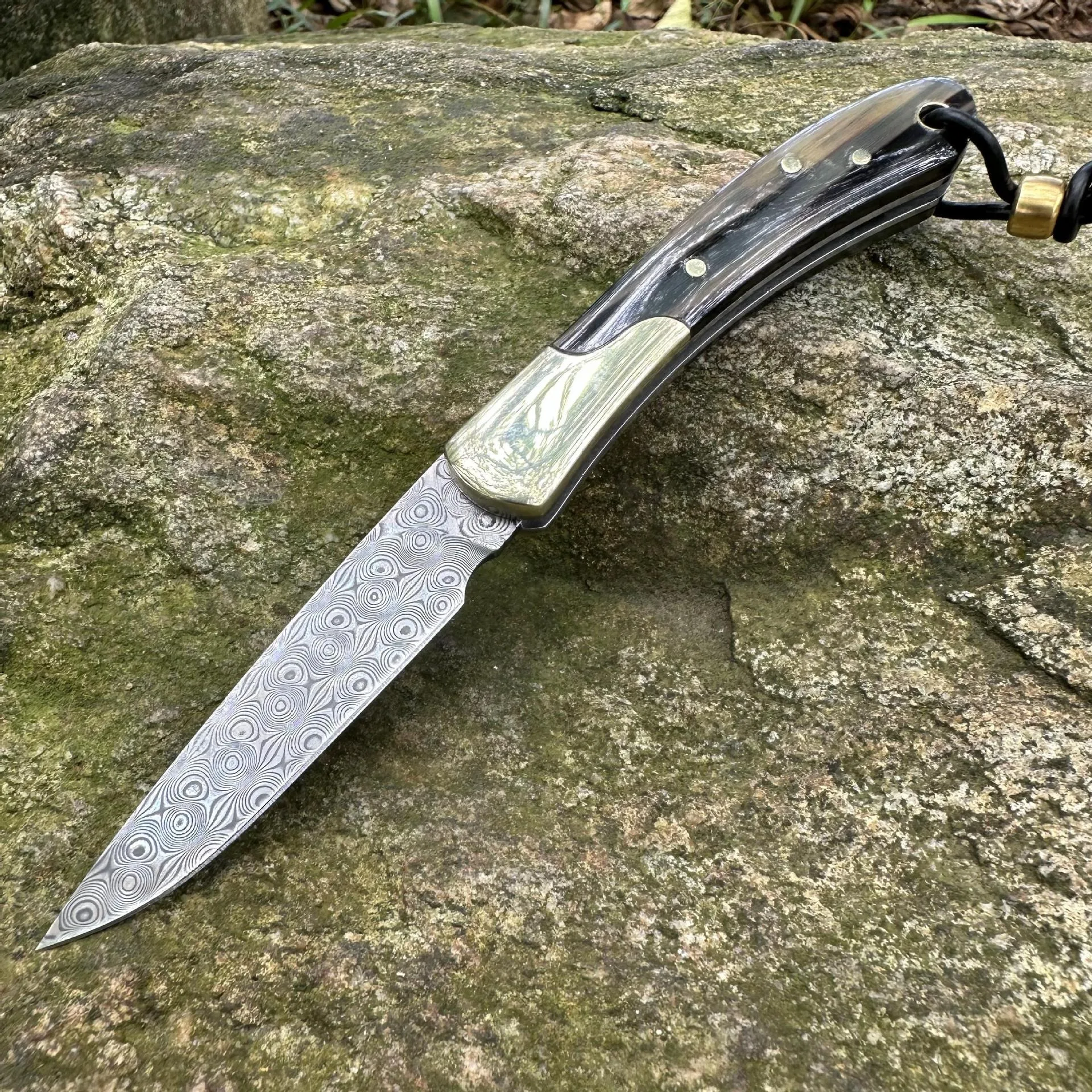 Damascus VG10 Foldable Knife, Handmade Horn Handle Copper Bolster, Outdoor Camping Collection EDC Tool