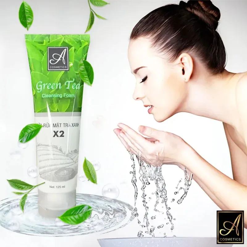 

120ml Green Tea Cleansing Antioxidant moisturizing brightening skin tone,making the skin feel hydrated and comfortable AntiAging