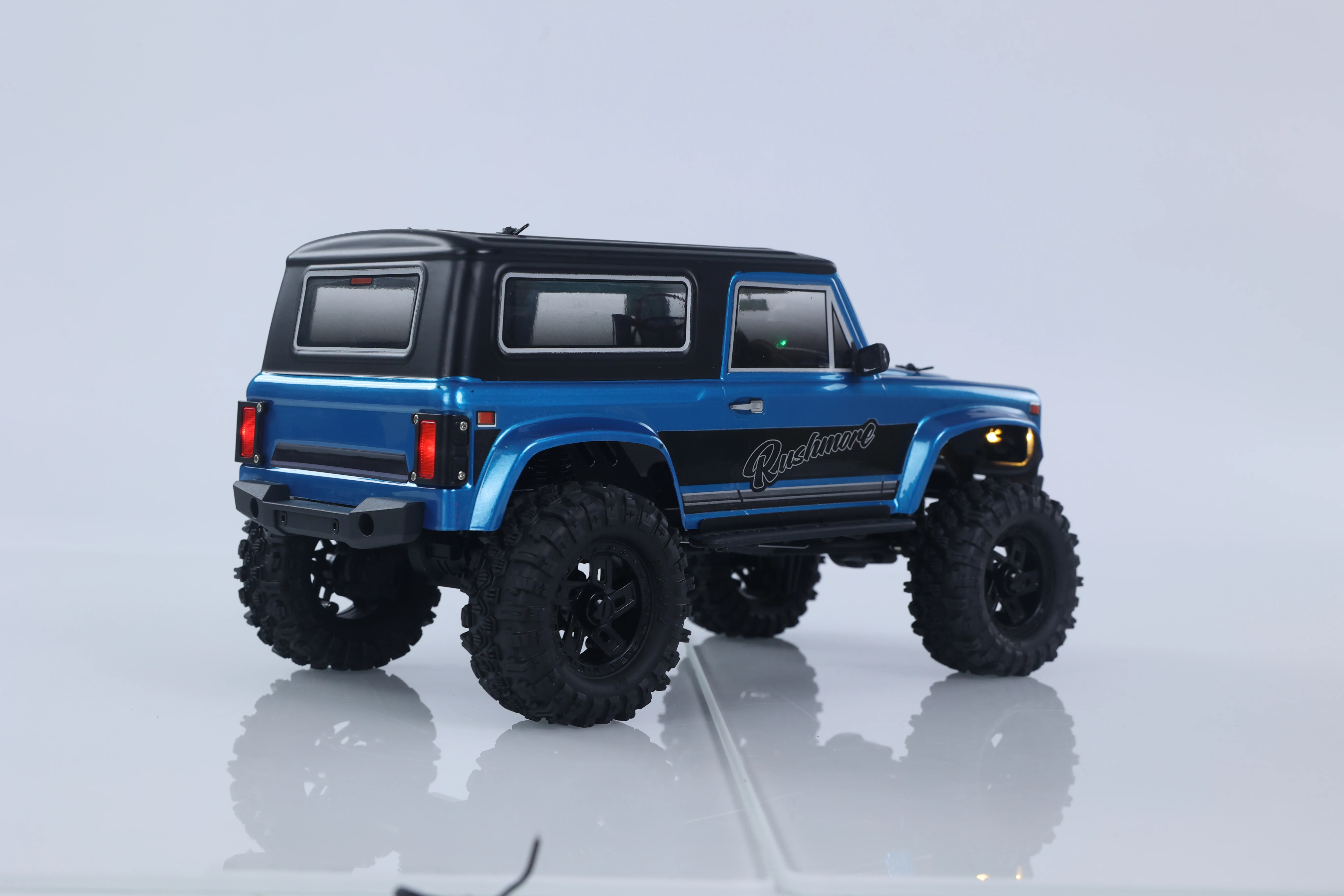 4wd rc rock crawler carro rushmore cr18p v3 1/18 2.4ghz rastreador rtr veículo hobbywing motor sem escova esc luzes carregador usb