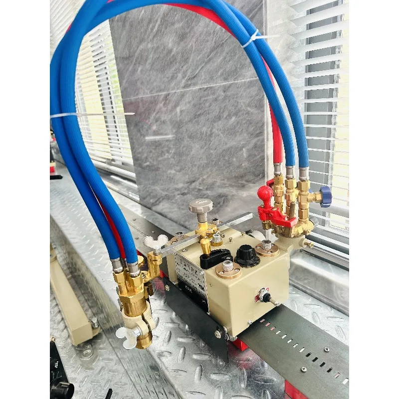 Multi-Direction Gas Cutting Machine For Curved Steel Plate Cutting CG1-13
