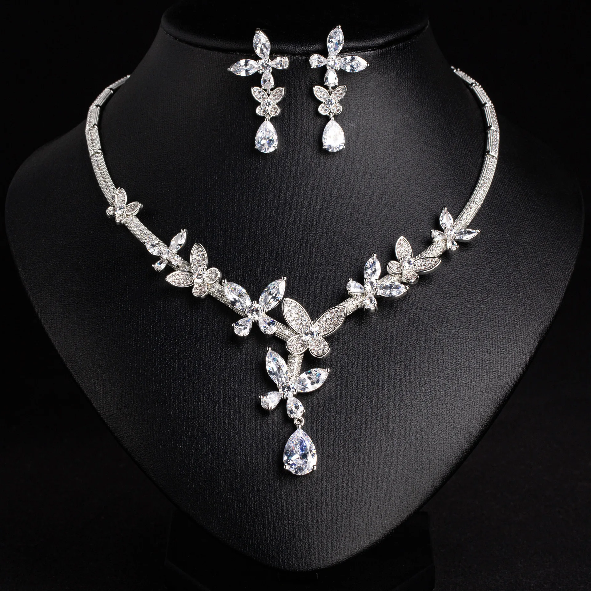 Dazzling Glamour stereo sliver color Women Necklace Earring Dress Light Luxury Decoration Jewelry Wedding Holiday Gift M-927