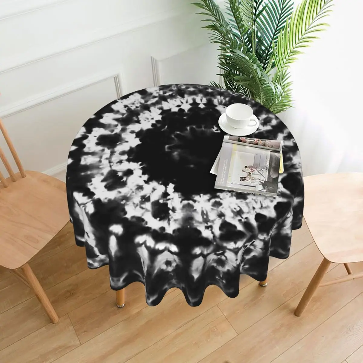 Black Tie Dye Print Round Tablecloth White Spiral Design Table Cover For Events Dining Tables Retro Protector Table Cover