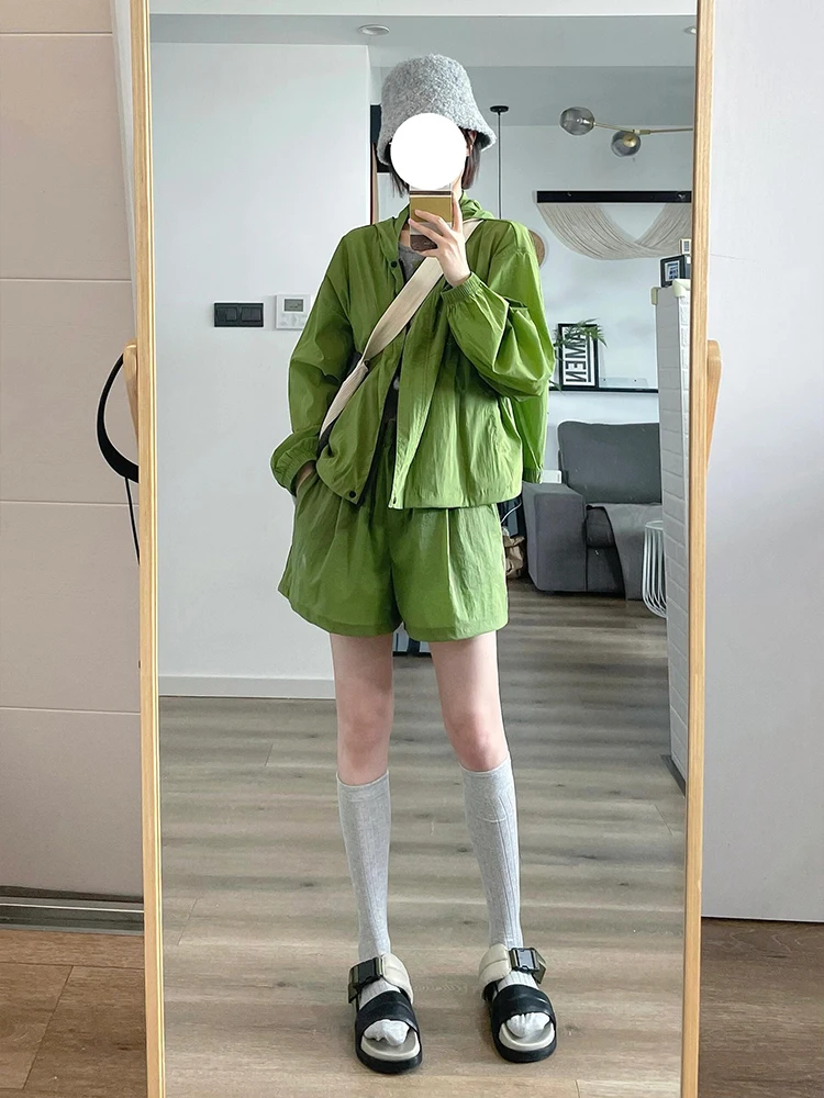 

Повседневный спортивный костюм для женщин: летний, свободный, модный, уличный стиль, с длинными рукавами и шортами, комплект из двух предметов, премиум-класс, защита от солнца