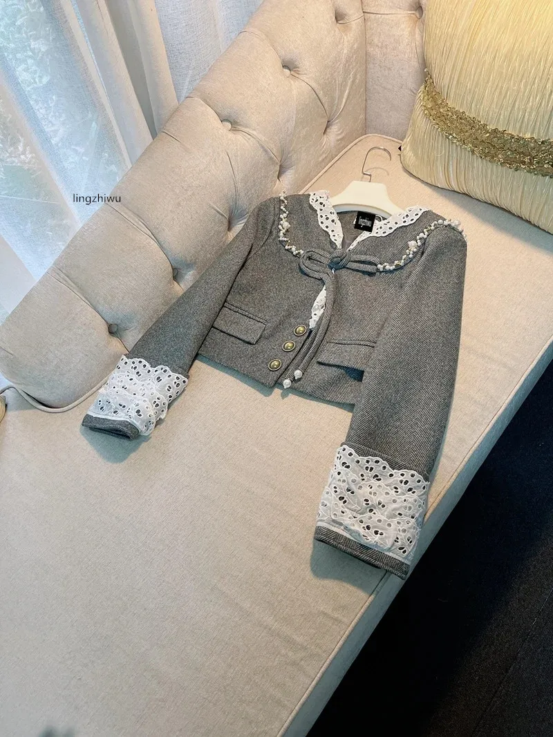 

Lingzhiwu French Design Lace Laciness Hollow Out Coat Pearls Top Ladies Gray Woolen Outerwear Female New Arrival