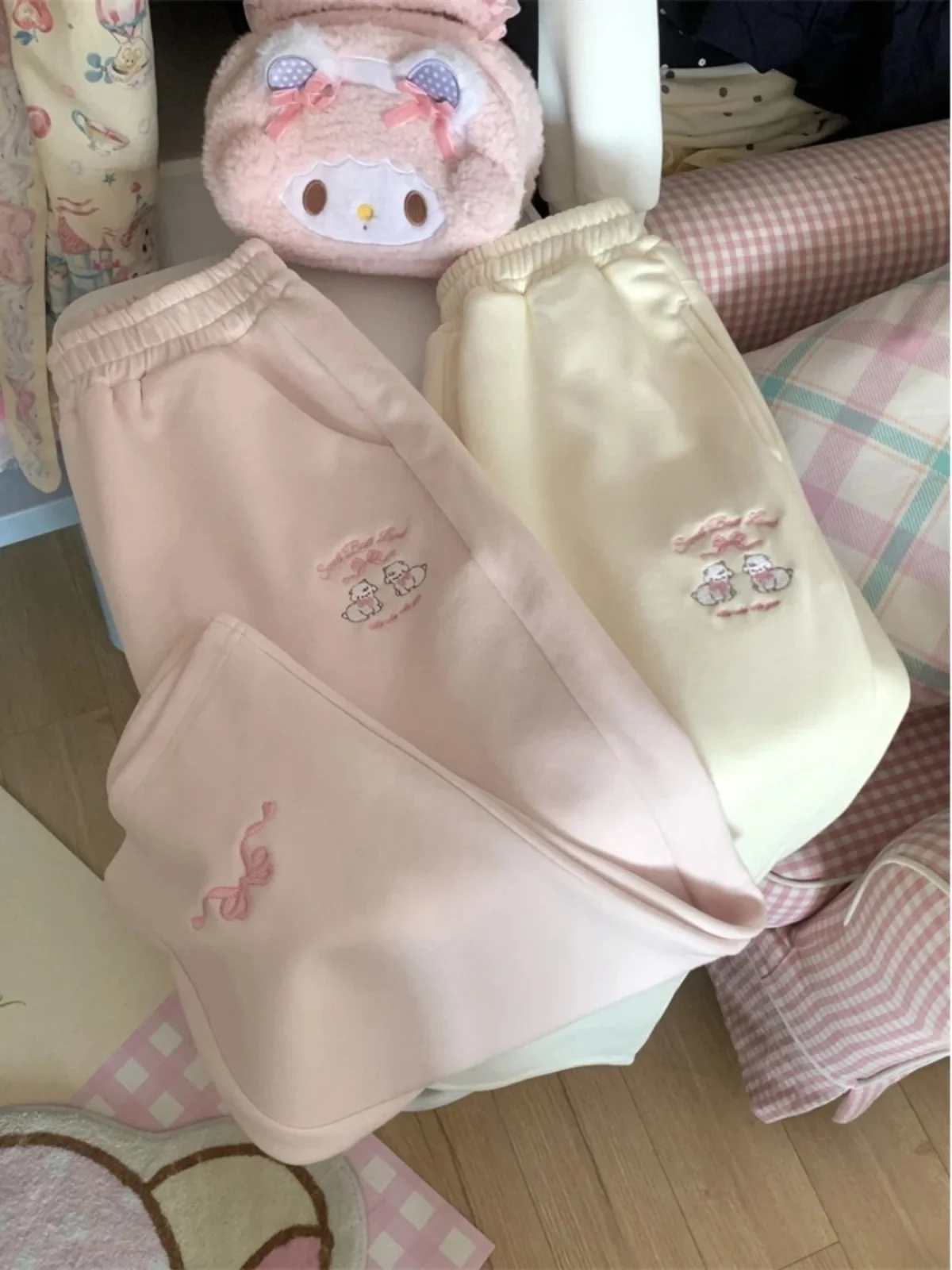 

Sweet Embroidered Fleece Lined Straight Leg Pants Women's Autumn Winter Soft Girl Sporty Sweatpants High Waist Long Trousers