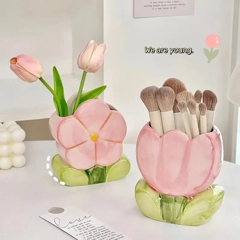 New Tulip Flower Series Makeup Brush Storage Bucket Cute Girl's Heart Pen Container Desktop Storage Ornament ﻿ ﻿