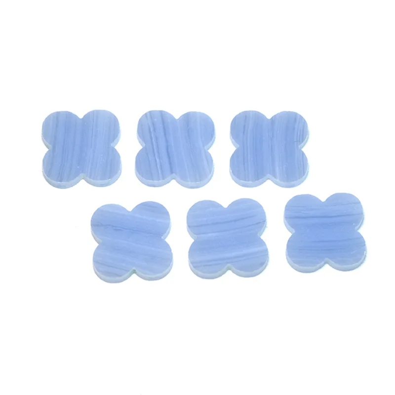 

100 шт./лот 8x8x2-13x13x2 мм синтетические синие бирюзовые бусины с белой линией, четыре листа клевера