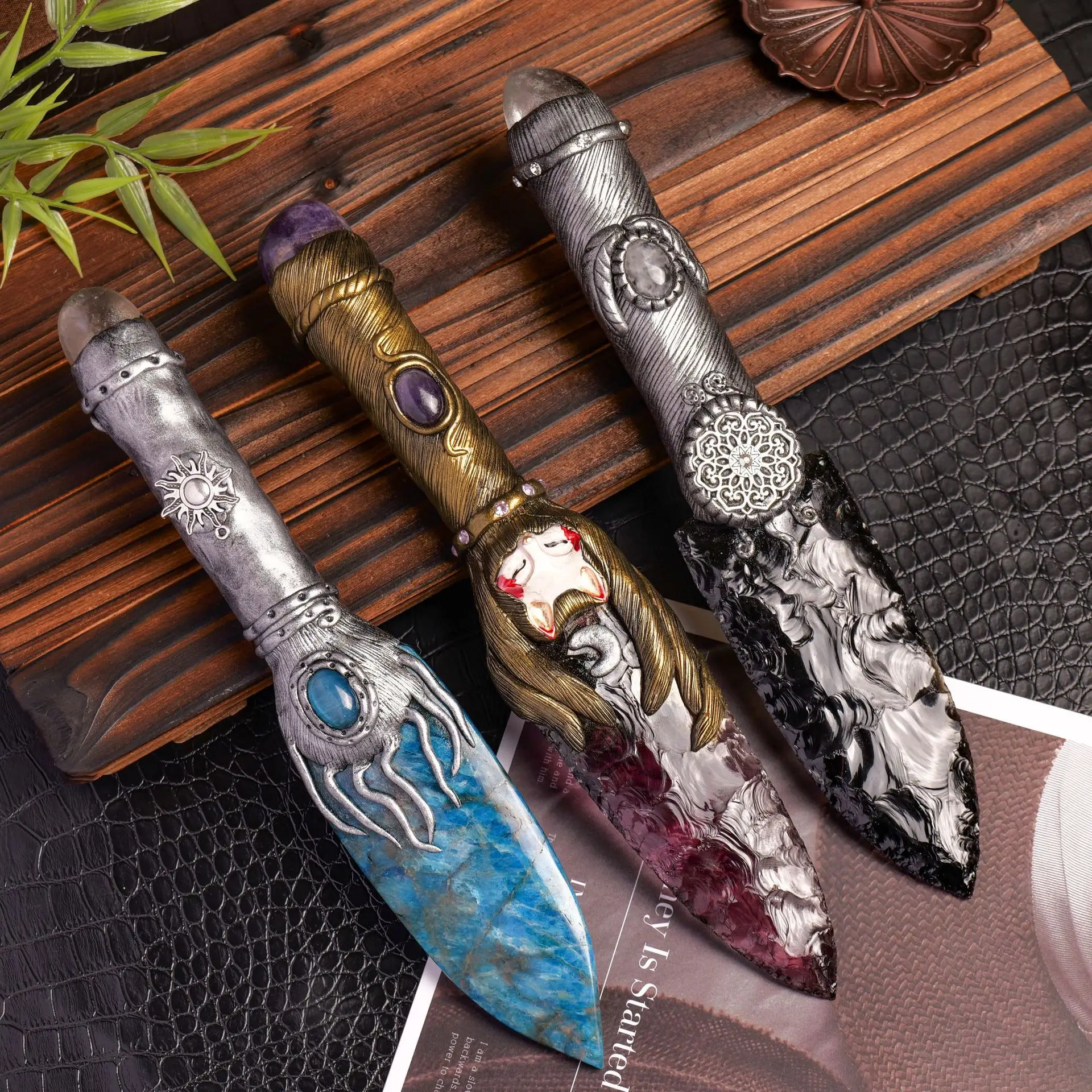 Natural Crystal Rough Stone Knife Polished Obsidian Apatite Ornament, Handmade Gemstone Craft, Home Reiki Healing Decor Gift
