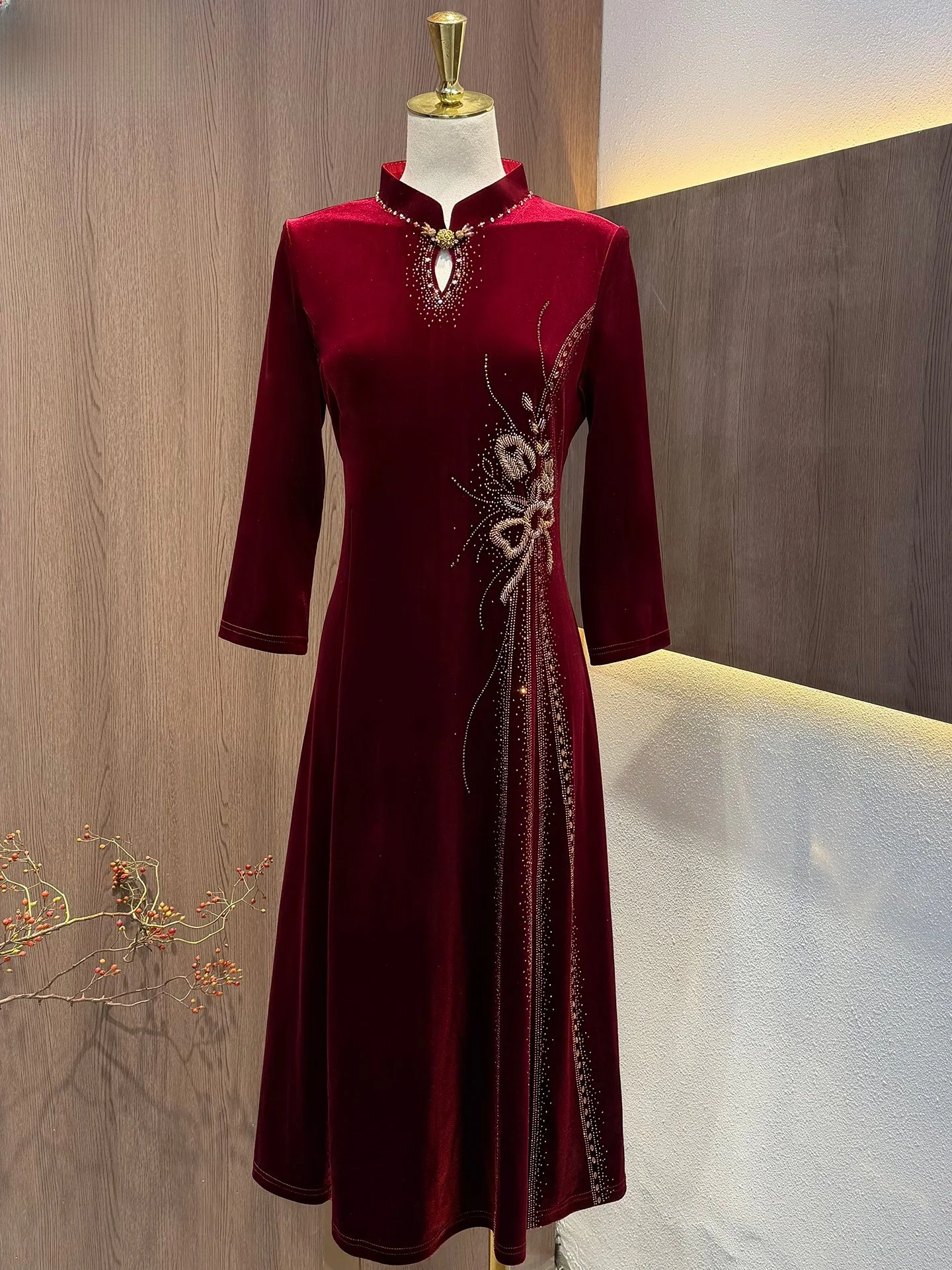 

Элегантное женское платье средней длины больших размеров для свадебного банкета, с эффектом похудения, улучшенный дизайн, костюм-ципао для мамы и бабушки