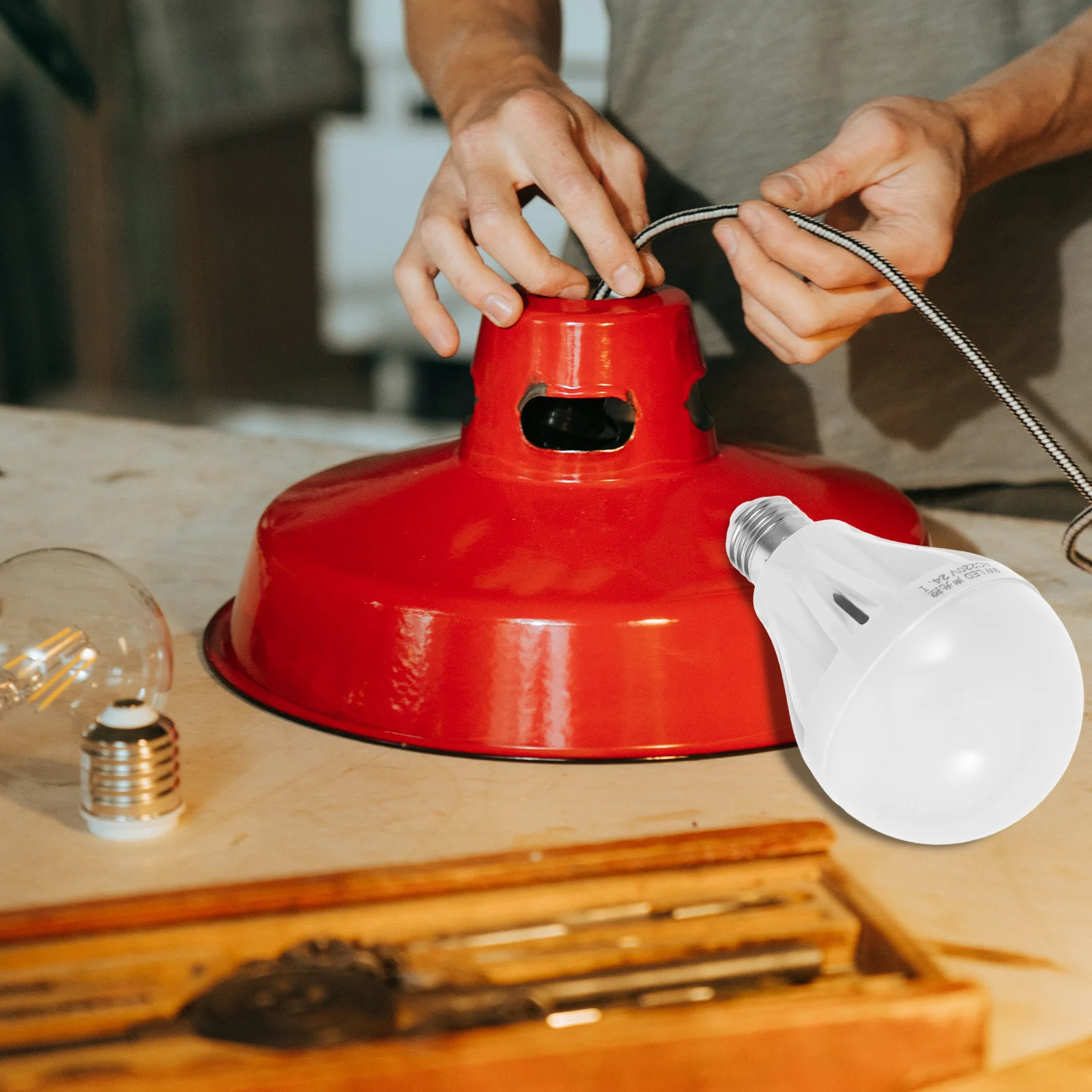 

LED Voice Sensor Bulb E27 Smart Sound Control Auto Turn on Light for Stairs Porch Night Lamp Energy Saving Voice Activated Bulb