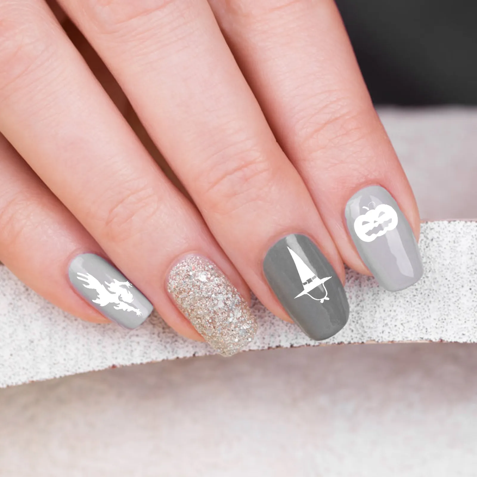 

Набор из 4 многоразовых стальных трафаретов для стемпинга с тематикой Хэллоуин, прочные шаблоны для маникюра, инструменты для DIY-дизайна ногтей