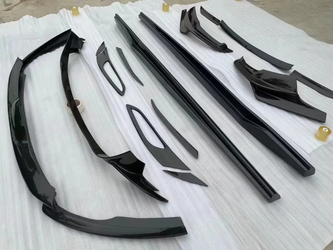 Dry Carbon Front Lip Rear Diffuser Hood Trims Side Skirts for 812 Superfast