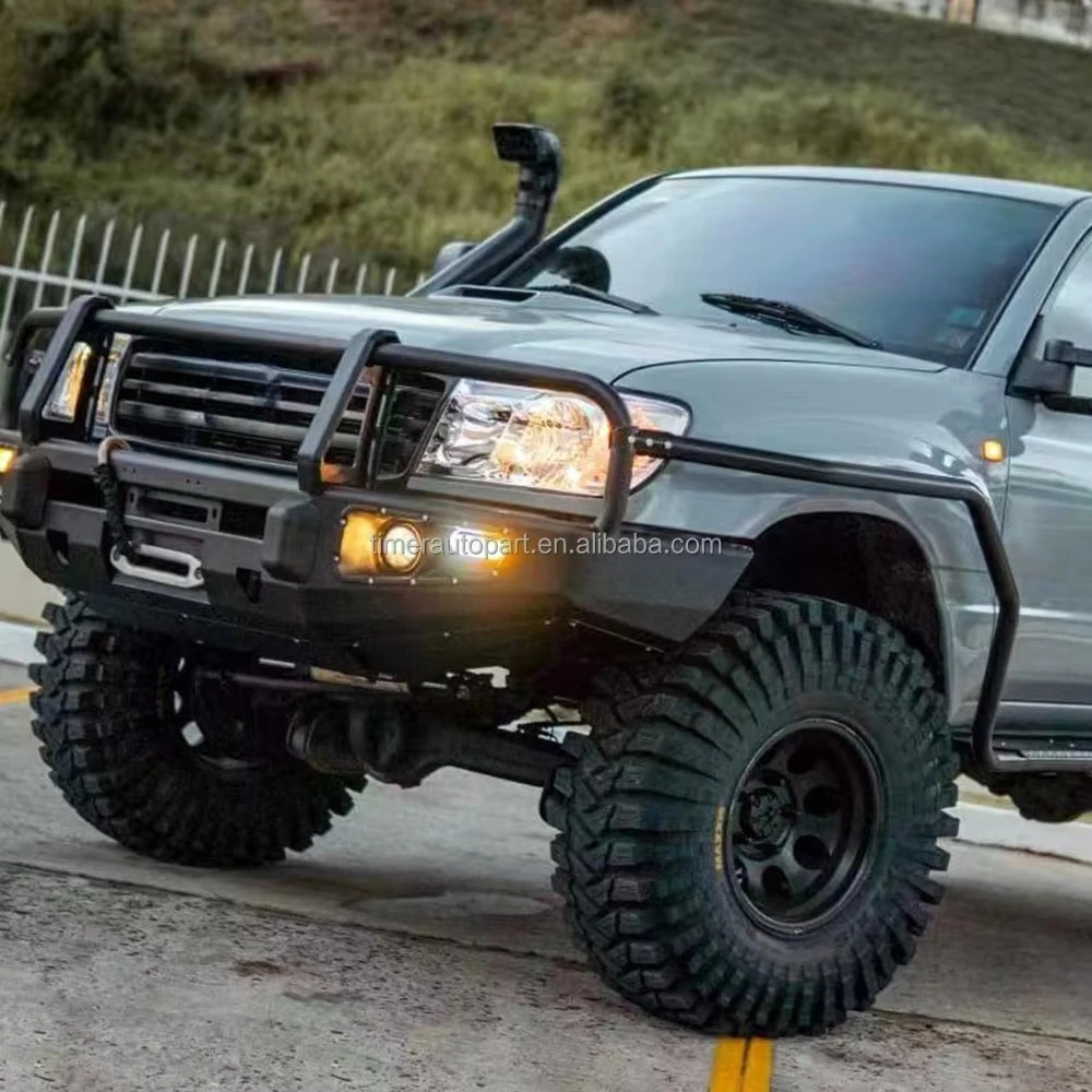 4WD Offroad Black Power Coated Protector Front Winch Bumper Steel Bull Bar For Land Cruiser LC100 100 Series With Lights